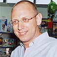 אבי כץ. עוקץ את המתחרים 
