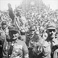 היטלר בהפגנה של המפלגה הנאצית בנירנברג 1928 היטלר בהפגנה של המפלגה הנאצית בנירנברג 1928