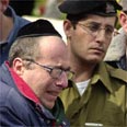 אביה של ג`ולי וינר בלוויה צילום איי פי