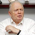 לפיד. שינוי נותרה לבד במרכז צילום: אלכס קולומויסקי