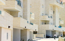 הדירה החרדית: ללא מרפסת סוכה הסיכויים למכור אפסיים צילום: זום 77