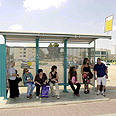 קבוצה אקראית - קבוצת ממתינים בתחנת האוטובוס