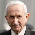 התפטר בלחץ העם. כראמה צילום: איי אף פי