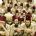 חרדים לבושים בסגנון פרסי במשתה חג הפורים