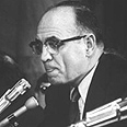ג'יימס מקקורד (אחד הפורצים)  נותן עדות במשפט ווטרגייט