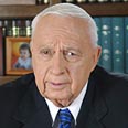 שרון. צעד כואב צילום: אבי אוחיון, לע"מ