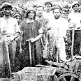 חברי גדוד העבודה בסלילת כביש טבריה-צמח, 1921