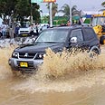 ויש מקרים שפשוט עדיף לקנות סירה... צילום: עמית מגל