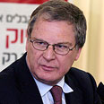 צבי זיו. מלגה לעשרה סטודנטים ביום עבודה אחד צילום: צביקה טישלר