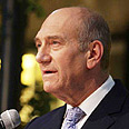 מגיב לחדשות. אולמרט צילום: גיל יוחנן