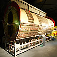 מאיץ חלקיקים גדול סרן Large Hardon Collider (צילום: Gettyimages Imagebank)