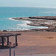 חוף מינרל. בוץ טבעי חופשי צילום: יפה רזיאל