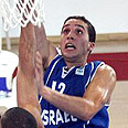 יותם שירן נבחרת הנוער (צילום: branko peic, fiba europe)