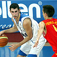 טמיר אריאלי נבחרת הנוער (צילום: branko peic, fiba europe)