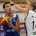 דניאל תמיר נבחרת הנוער (צילום: branko peic, fiba europe)