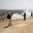 ישראל פוטרמן צלם עיתונות נפצע נעלין ניעלין הפגנה (צילום: activstills)
