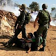 הפגנה בנעלין (ארכיון) צילום: AFP