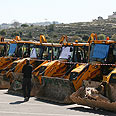 הפגנה נהגים טרקטור טרקטורים שופל שופלים ירושלים (צילום: גיל יוחנן) הפגנה נהגים טרקטור טרקטורים שופל שופלים ירושלים (צילום: גיל יוחנן)