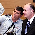 אשכנזי עם יו"ר הוועדה, ח"כ צחי הנגבי צילום: דודי ועקנין