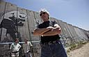 Musician Roger Waters at separation fence (Photo: AP)