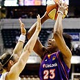 קאפי פונדקסטר פיניקס מרקורי WNBA (צילום: AP)