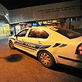 ניידת משטרה אשפוז שמעון פרס מיון שיבא אילוסניידת (צילום: AFP)
