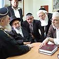 בניזרי עם חבריו מש"ס. רוצים לבוא יותר באדיבות kikar.net