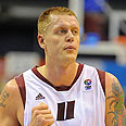 קספארס קמבאלה נבחרת לטביה (צילום: CFIBA Europe / Castoria / Wiedensohler)
