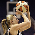 פני טיילור פיניקס מרקיורי WNBA (צילום: AP)
