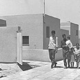 היישוב תל שבע, 1969.
