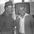 מפקד צד"ל מייג'ור סעד חדד עם שר החוץ יצחק שמיר.
