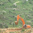 בולדוזר בעין נפתוח צילום: גילי סופר