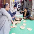שבירת הצום ברחובות קהיר שבירת הצום ברחובות קהיר