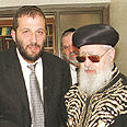 הרב עובדיה יוסף עם אריה דרעי הרב עובדיה יוסף עם אריה דרעי
