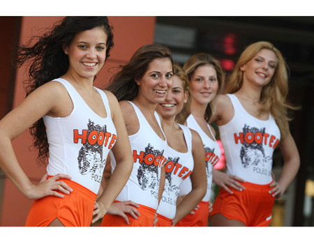 hooters_wh.jpg