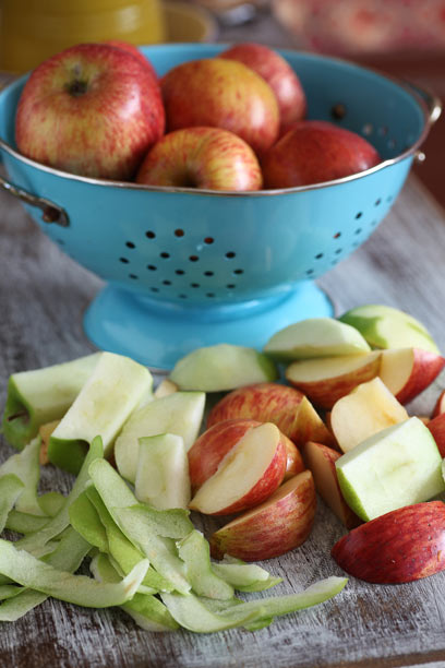 תפוחים מתוקים וחמצמצים, אך האם הם מקומיים? (צילום: אסף רונן )