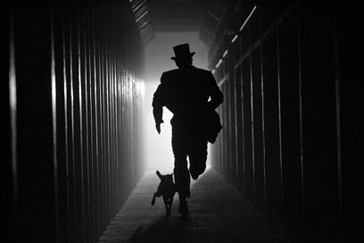 אין לאן לברוח. הקולנוע באילם במבוי סתום (מתוך הסרט )