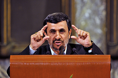נשיא איראן אחמדינג'אד. זה מה שיעצור אותו? (צילום: AFP)