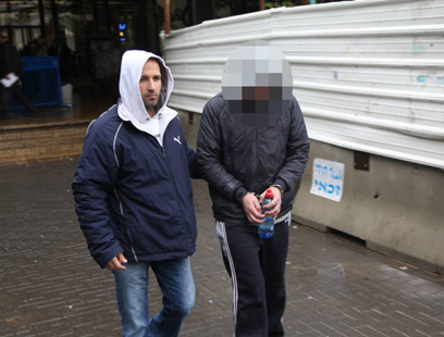 האב החשוד. מעצרו הוארך עד יום ראשון (צילום: מוטי קמחי)