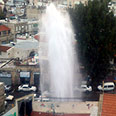 מזרקה חיפה פיצוץ צינור מים (צילום: מירון)