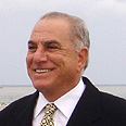 בעל השליטה בארקיע, אבי נקש 