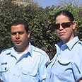 פקחי החניה של אילת עם המכשיר החדשני 