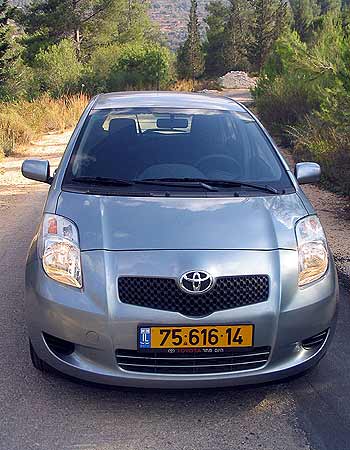 YARIS-(3)_hh.jpg