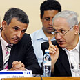כחלון עם נתניהו. ראש הממשלה אישר צילום: דורון גולן