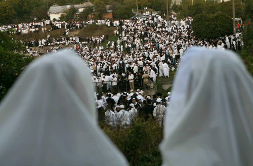 עושים תיקון באומן צילום: רויטרס