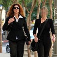 המתלוננת א' ועורכת הדין בראשי צילום: גיל יוחנן
