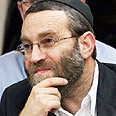 משה גפני. לא ילקקו אצלו דבש צילום: גיל יוחנן