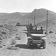 כח סיור ממונע נכנס למעבר המיתלה