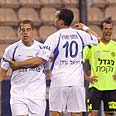 טל בן חיים עומר דמארי מכבי פתח תקווה (צילום: עוז מועלם)