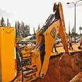 תל השומר שיבא תיקון ביוב כביש פקק (צילום: ישראל מלובני)